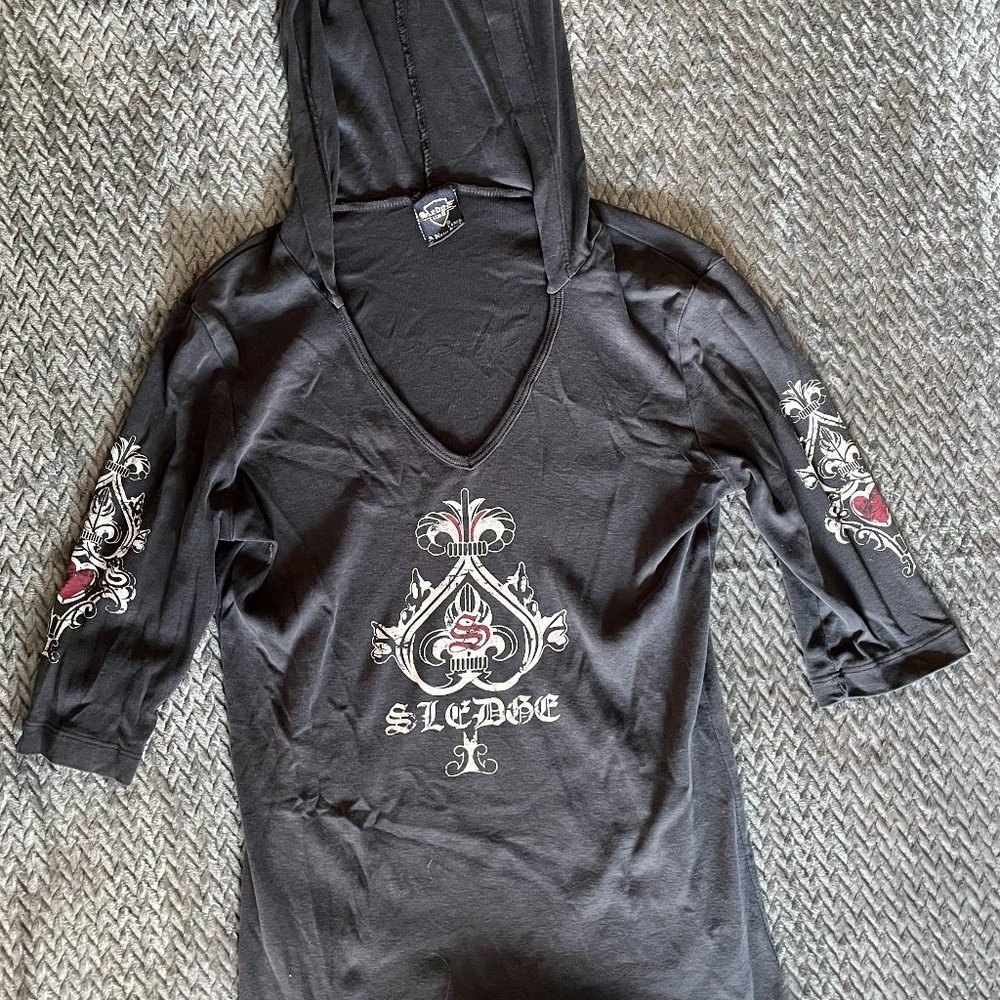 Sledge size large hood v-neck shirt